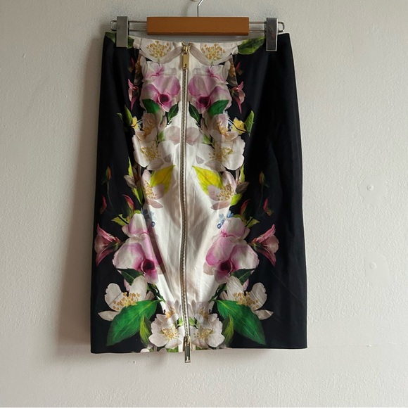Ted Baker Sz 4 Dayian Forget Me Not Floral Feminine Pencil Skirt - Picture 6 of 13